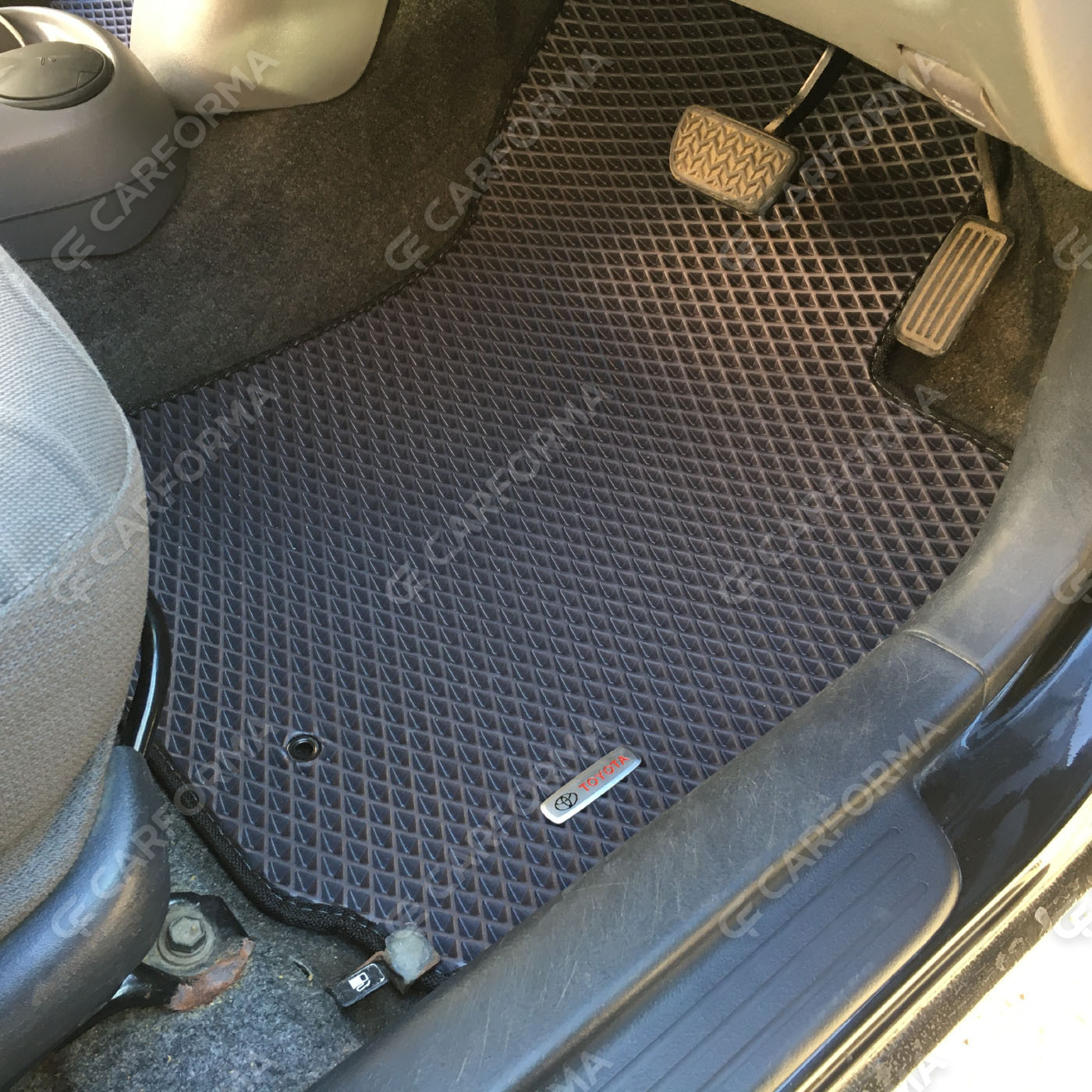 Коврики на Toyota Vitz I 1998&nbsp;-&nbsp;2005 в Уфе