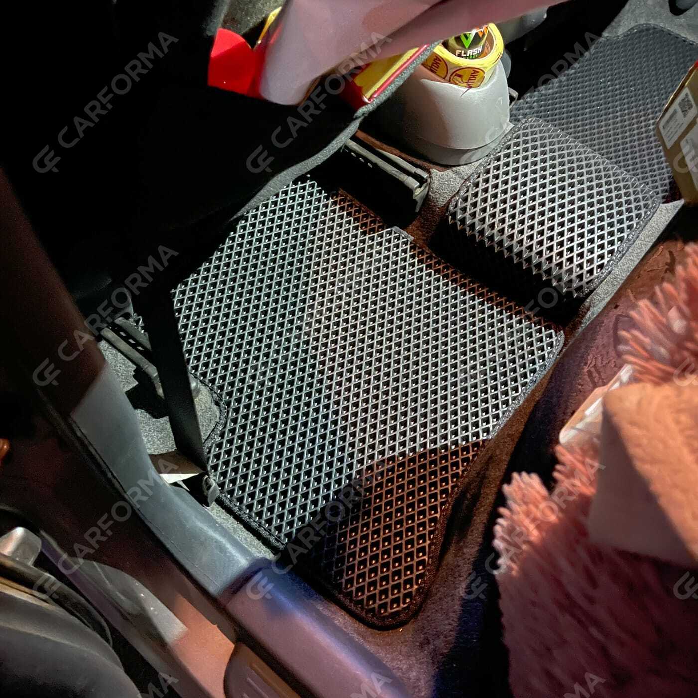 Коврики на Toyota Vitz I 1998&nbsp;-&nbsp;2005 в Уфе