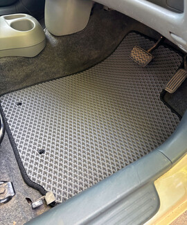 Коврики на Toyota Vitz I 1998&nbsp;-&nbsp;2005 в Уфе