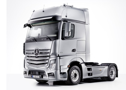 Ворсовые коврики на Mercedes Actros MP4 MP5 тягач GigaSpace 2011 - 2025 в Уфе