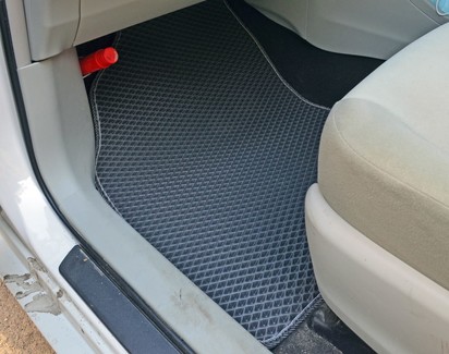 Коврики на Toyota Prius Alpha 2011 - 2021 в Уфе